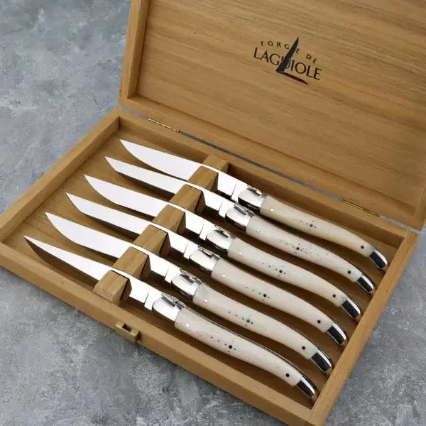 steak knife box made of oak with 6 bone handle laguiole