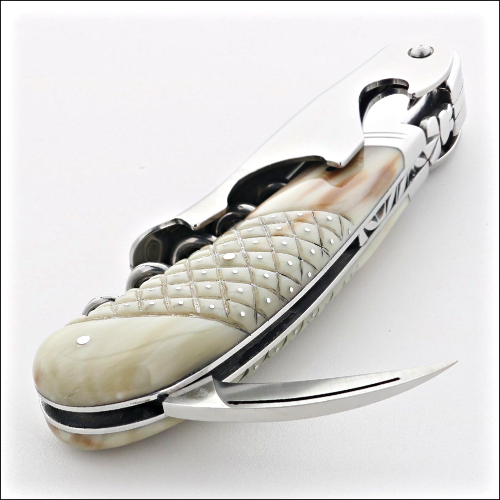 Laguiole Magnum Studded Horn Tip Corkscrew - C